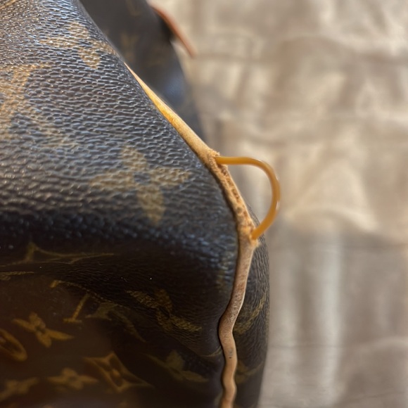 Louis Vuitton Speedy 30 - Picture 7 of 11